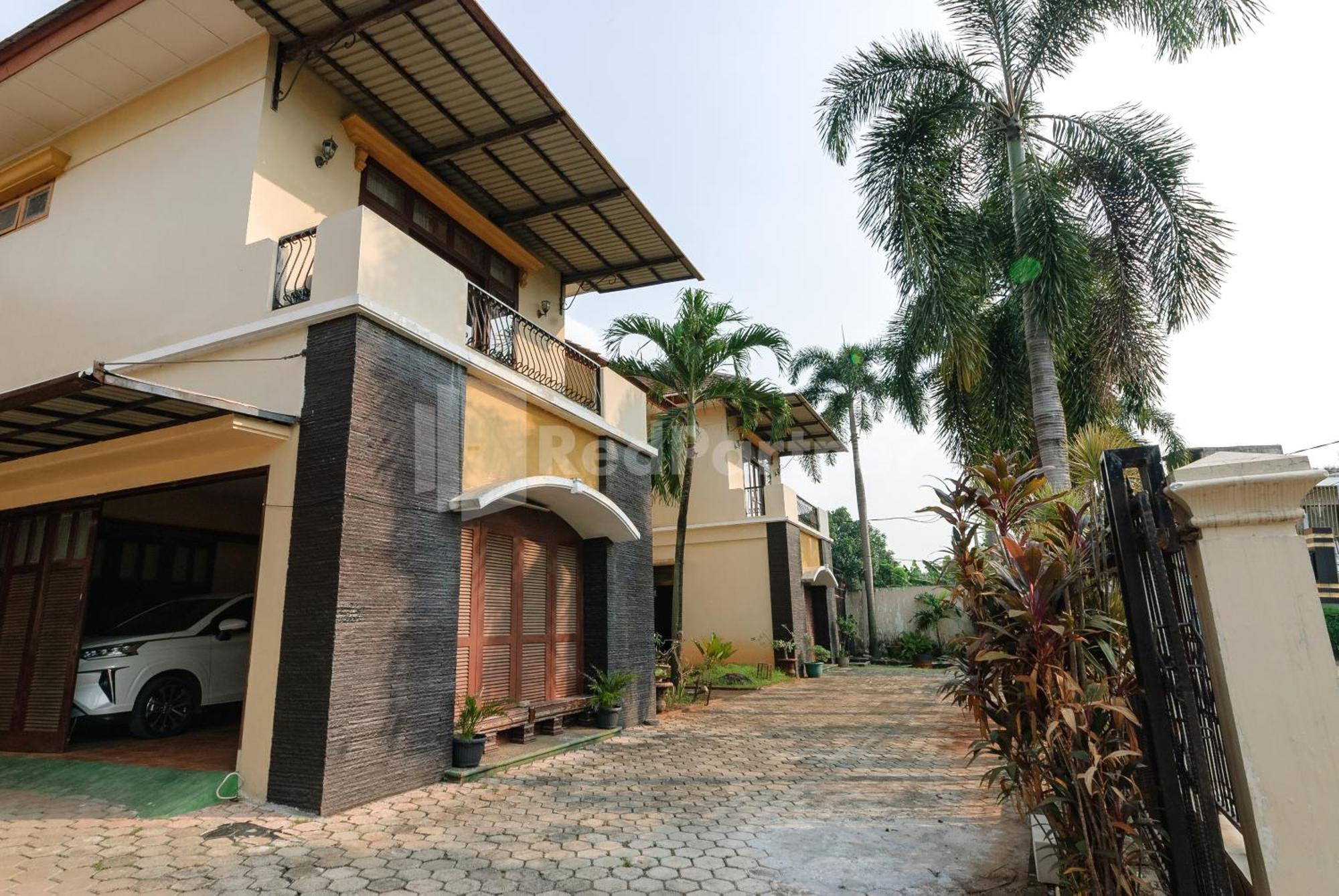 Sr Residence Near Mall Ciputra Cibubur Mitra Reddoorz Bekasi Exteriér fotografie