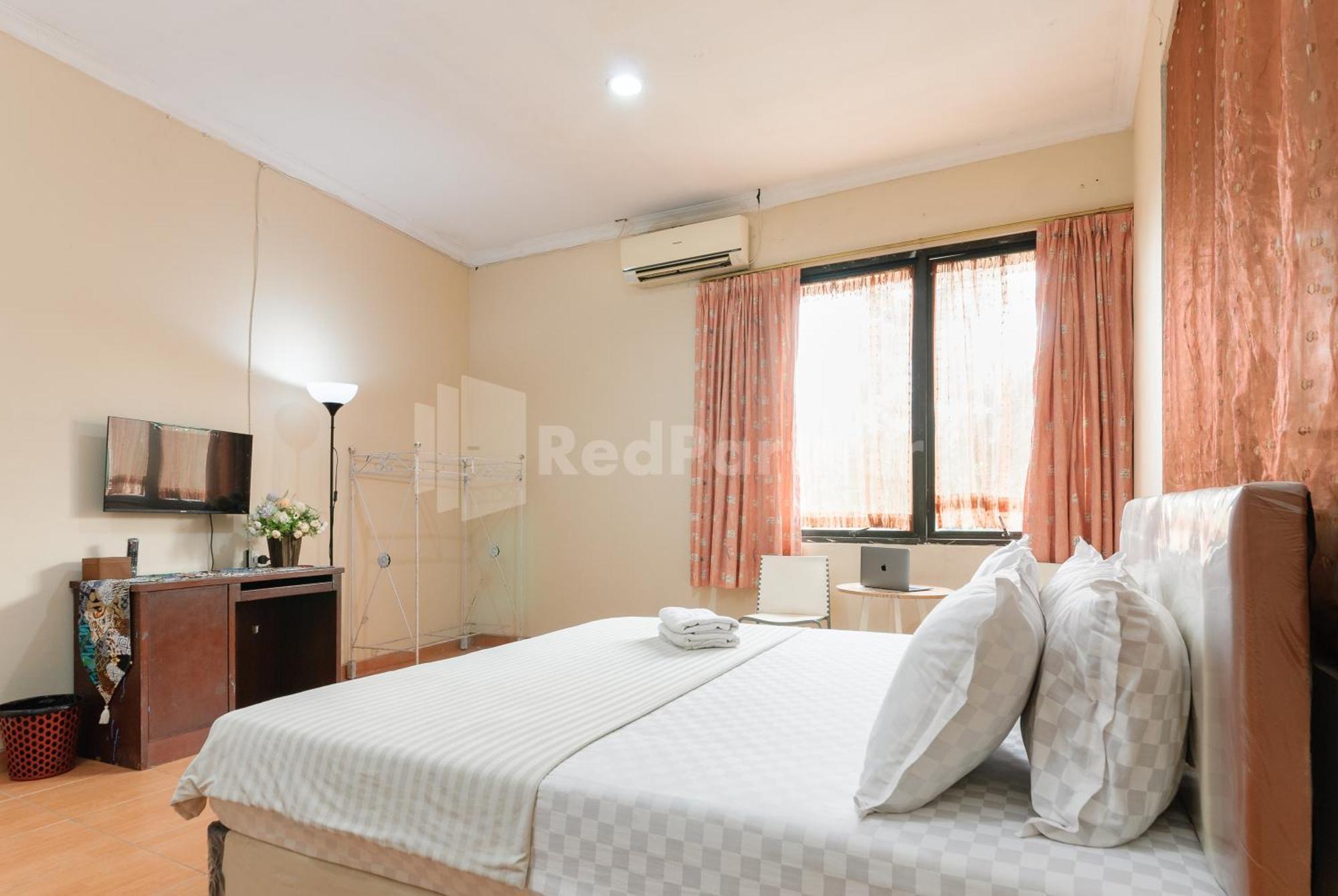 Sr Residence Near Mall Ciputra Cibubur Mitra Reddoorz Bekasi Exteriér fotografie