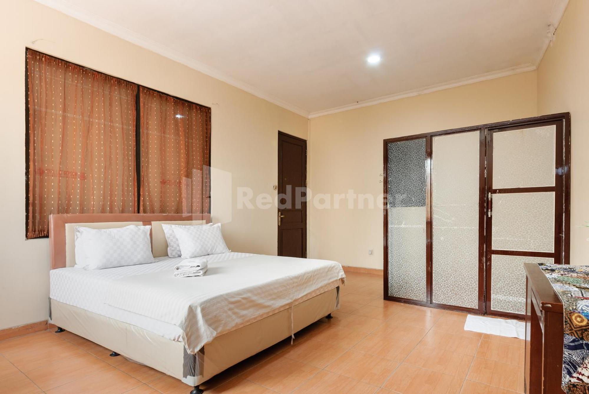 Sr Residence Near Mall Ciputra Cibubur Mitra Reddoorz Bekasi Exteriér fotografie