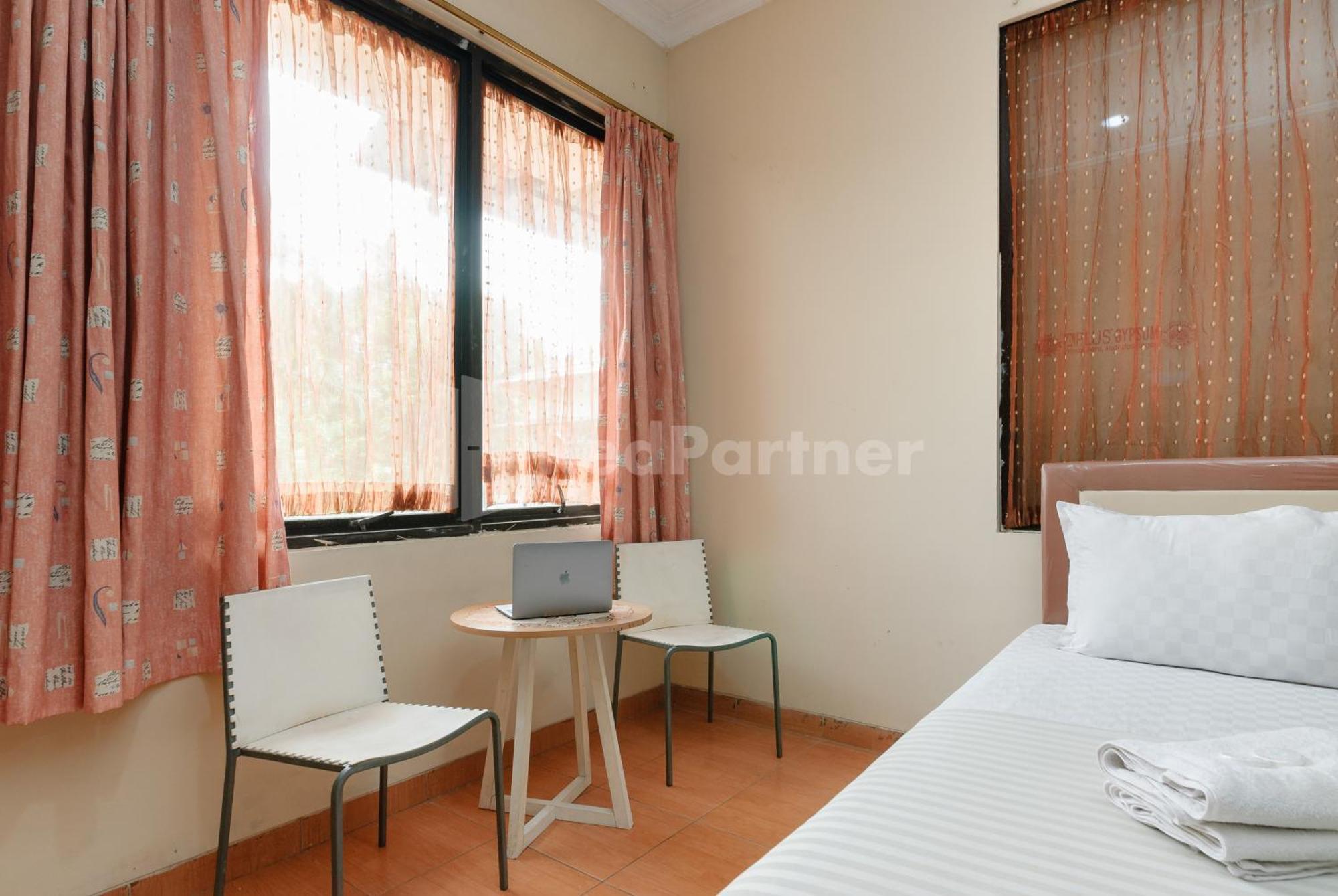 Sr Residence Near Mall Ciputra Cibubur Mitra Reddoorz Bekasi Exteriér fotografie